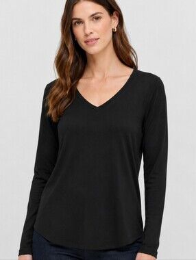 🖤 Tahari Black Long Sleeve V-Neck Tee – Size Large